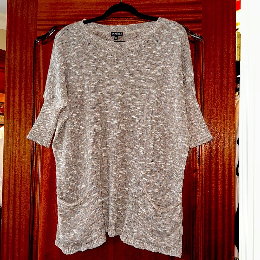 EXPRESS 3/4 sleeve tunic sweater with pockets